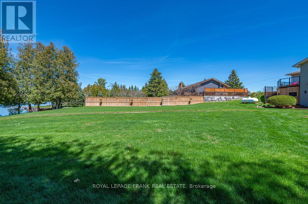 












36 SOUTHSHORE ROAD

,
Kawartha Lakes (Emily),




Ontario
K0L2W0

