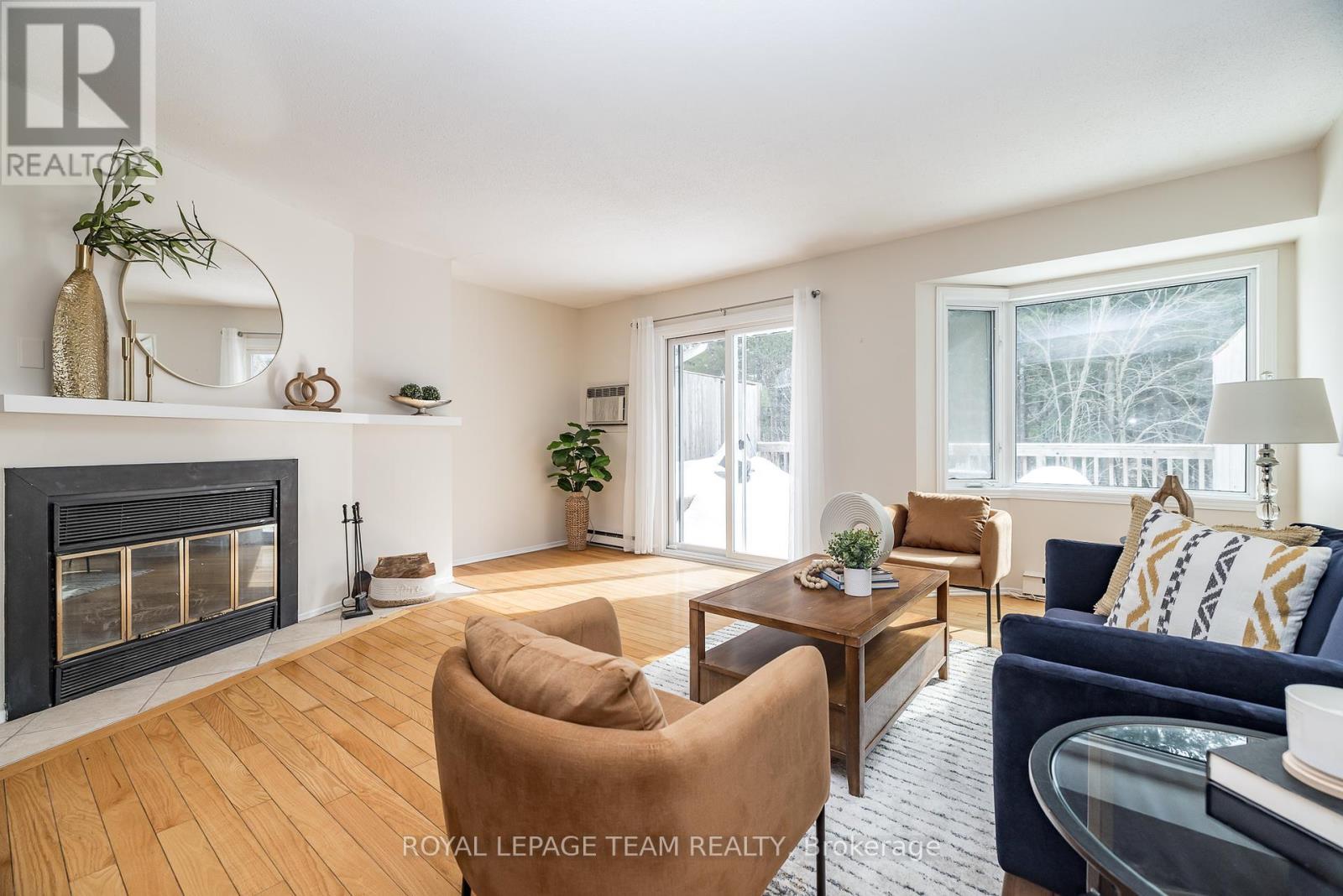 












3 - 1 TIMBERVIEW WAY

,
Ottawa,




Ontario
K2H9M7

