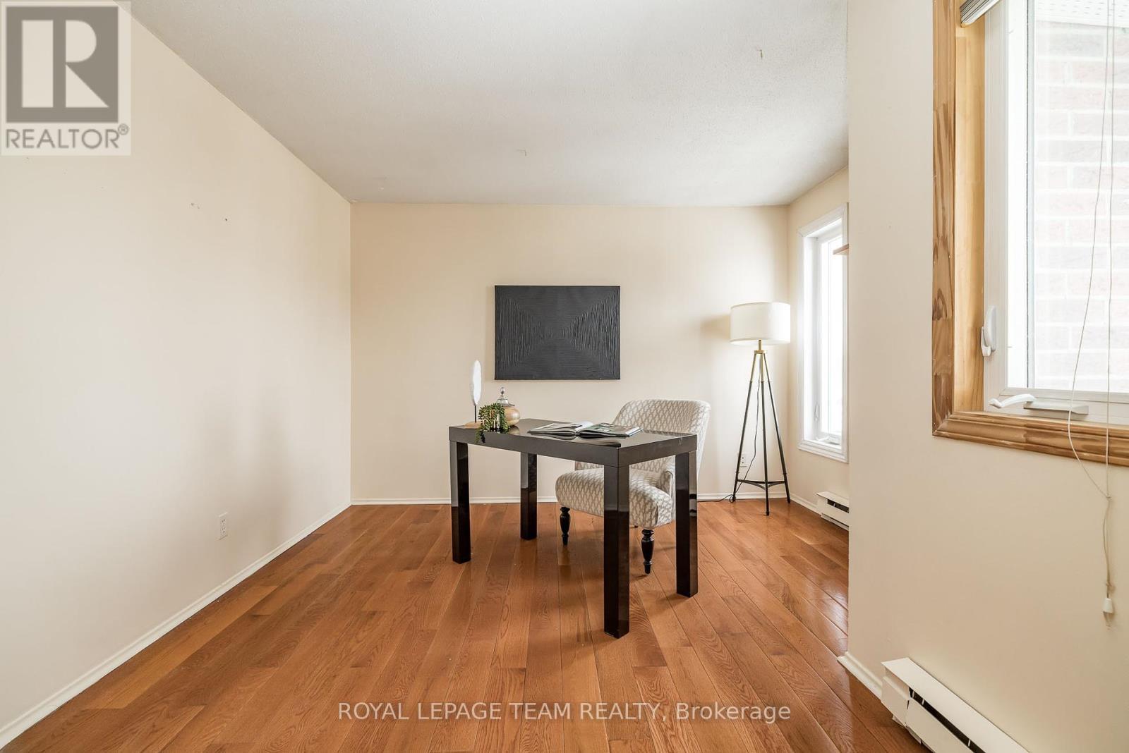 












3 - 1 TIMBERVIEW WAY

,
Ottawa,




Ontario
K2H9M7


