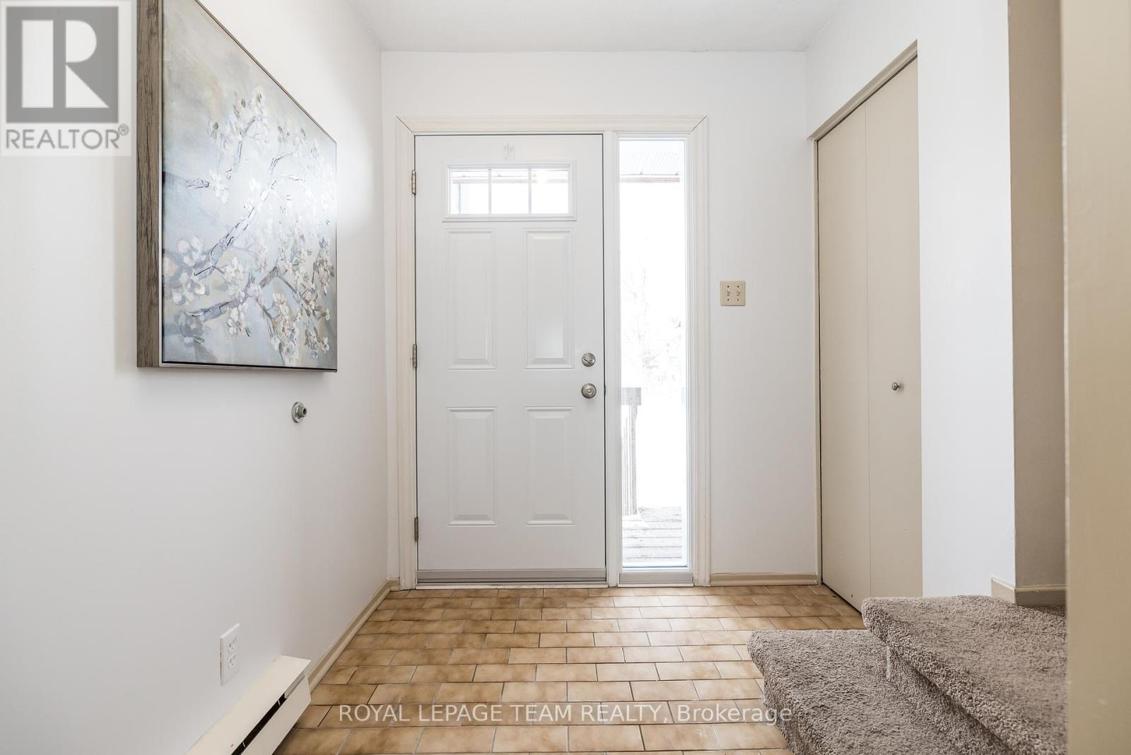 












3 - 1 TIMBERVIEW WAY

,
Ottawa,




Ontario
K2H9M7

