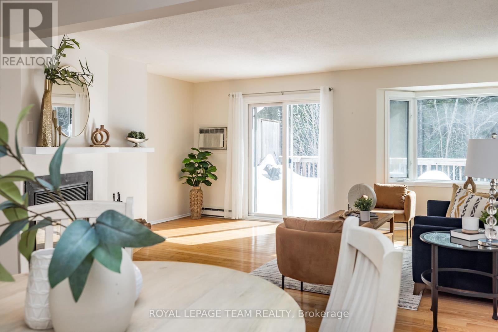 












3 - 1 TIMBERVIEW WAY

,
Ottawa,




Ontario
K2H9M7

