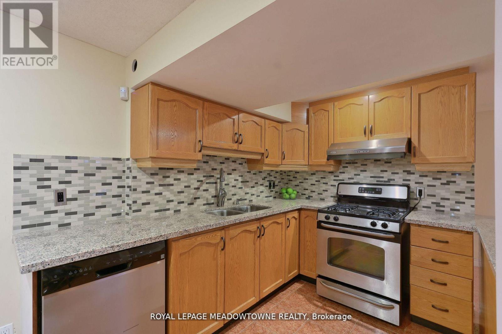 












2857 TERMINI TERRACE

,
Mississauga,




Ontario
L5M5S3

