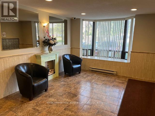 












704 - 75 HUXLEY STREET

,
London South,




Ontario
N6J4W7

