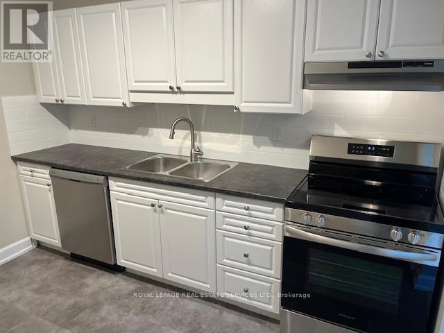 












704 - 75 HUXLEY STREET

,
London South,




Ontario
N6J4W7


