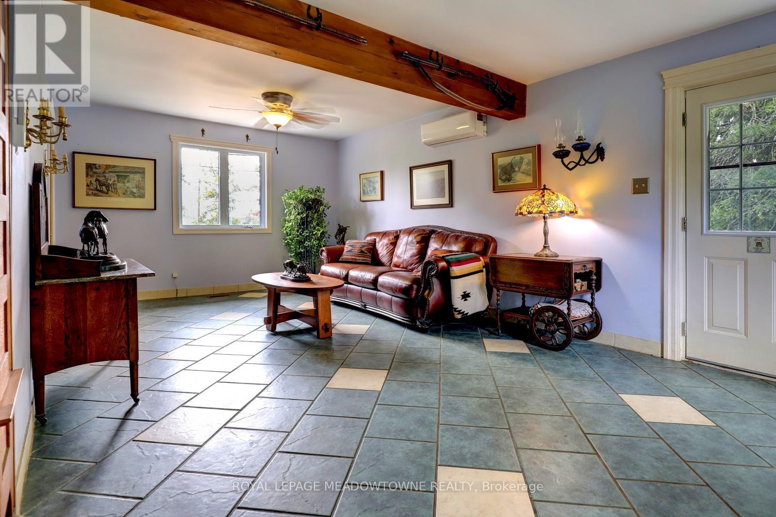 












6824 10TH LINE

,
New Tecumseth,




Ontario
L0G1A0

