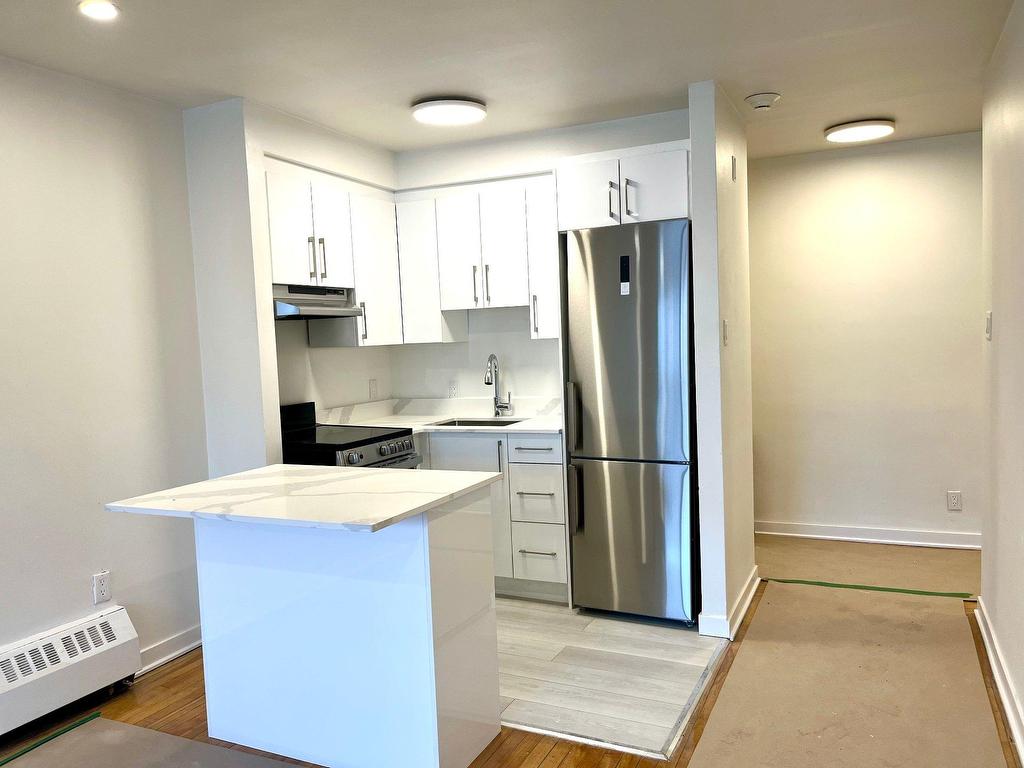 









2354


Av. Mariette

, 20,
Montréal (Côte-des-Neiges/Notre-Dame-de-Grâce),




QC
H4B2E6

