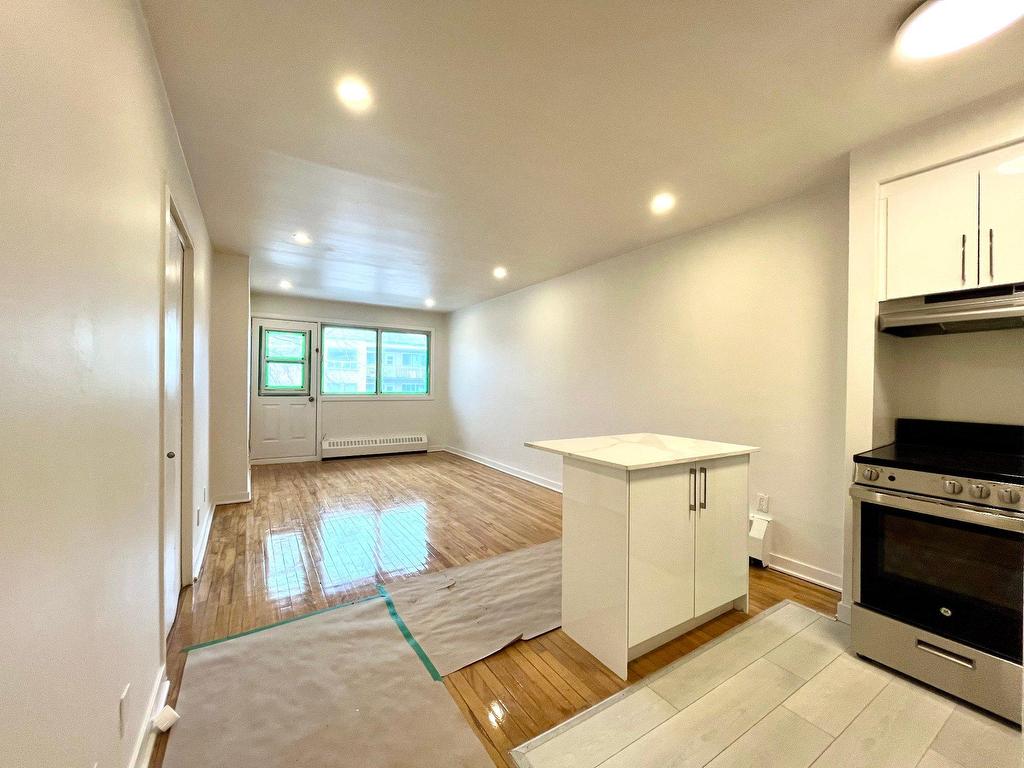 









2354


Av. Mariette

, 20,
Montréal (Côte-des-Neiges/Notre-Dame-de-Grâce),




QC
H4B2E6

