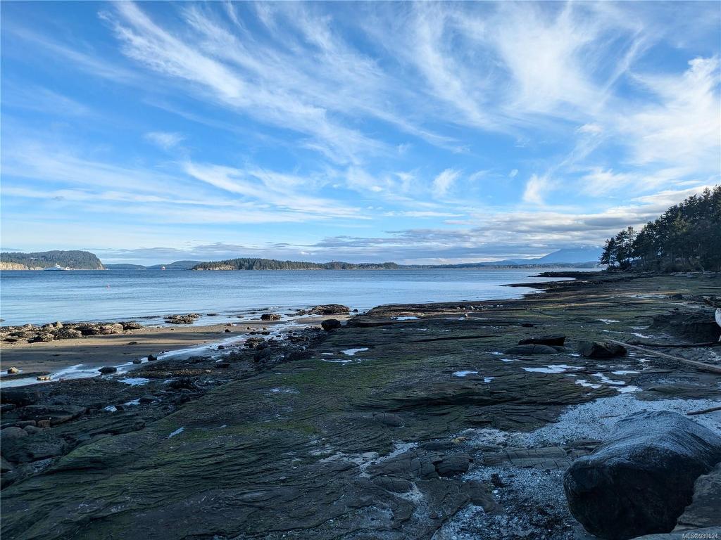 









185


Pirates

Lane,
Protection Island,







BC
V9R 6R1

