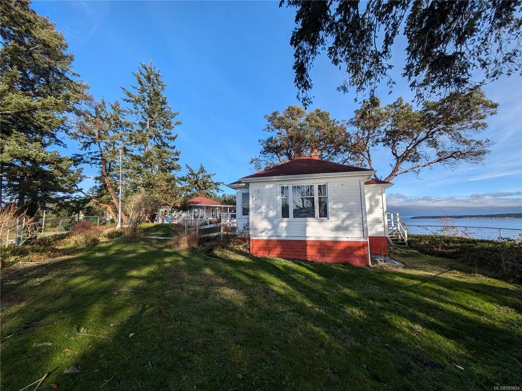 









185


Pirates

Lane,
Protection Island,







BC
V9R 6R1

