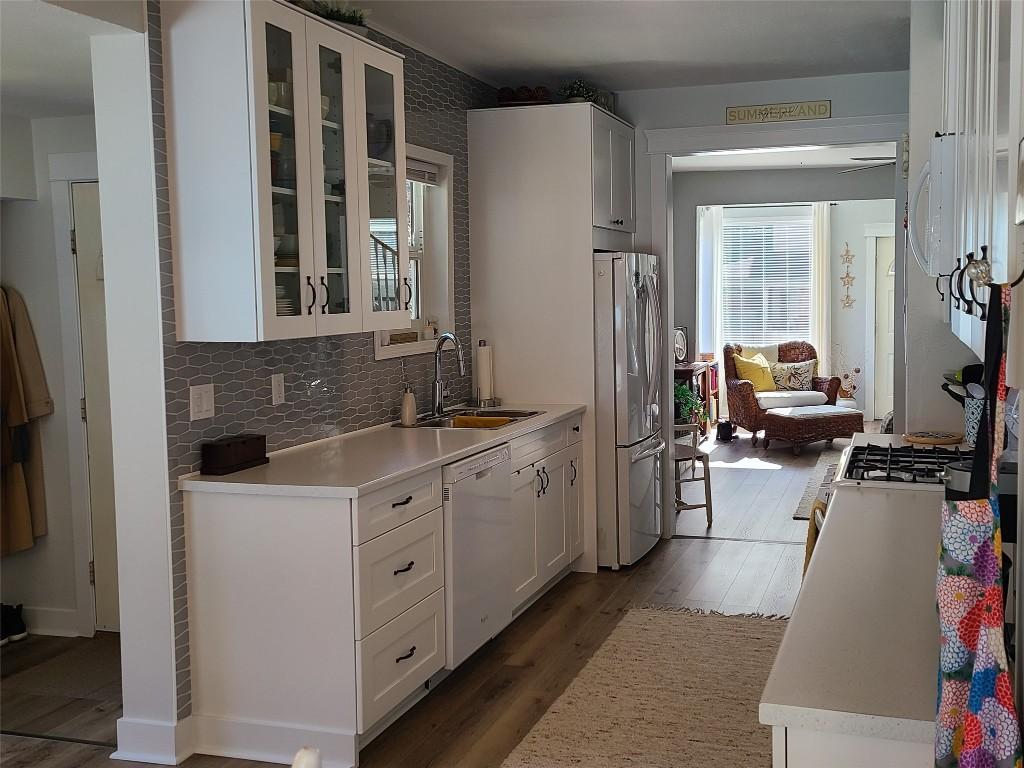 









5706


Butler

Street,
Summerland,




BC
V0H 1Z1

