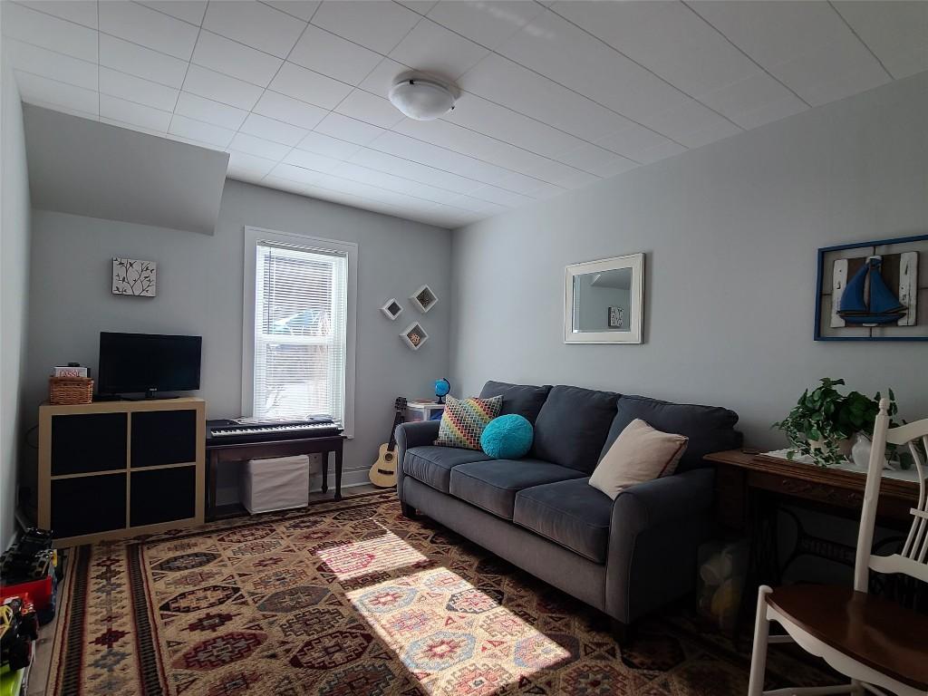 









5706


Butler

Street,
Summerland,




BC
V0H 1Z1

