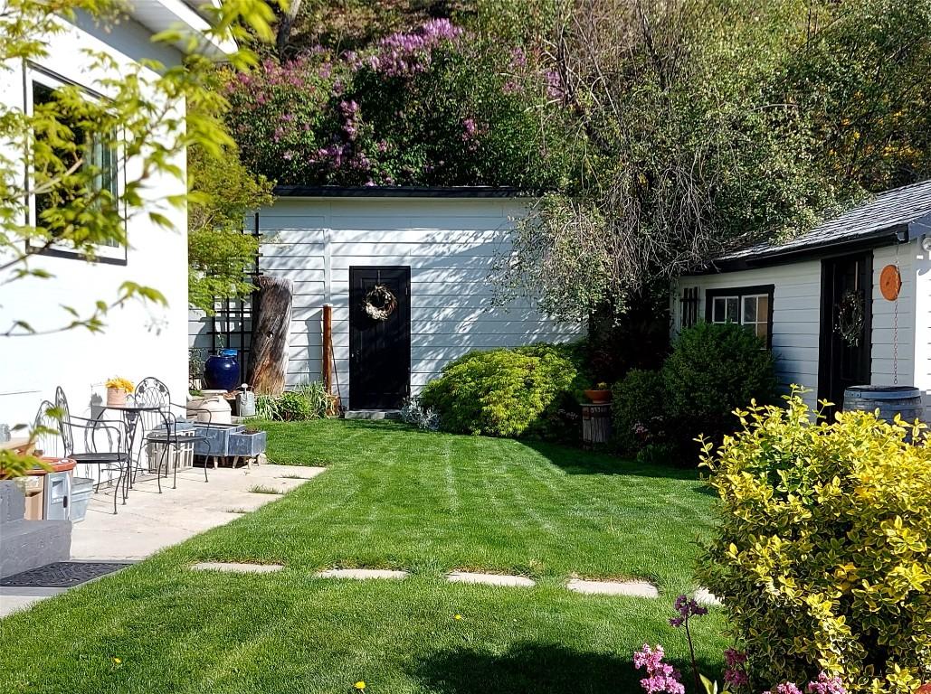 









5706


Butler

Street,
Summerland,




BC
V0H 1Z1

