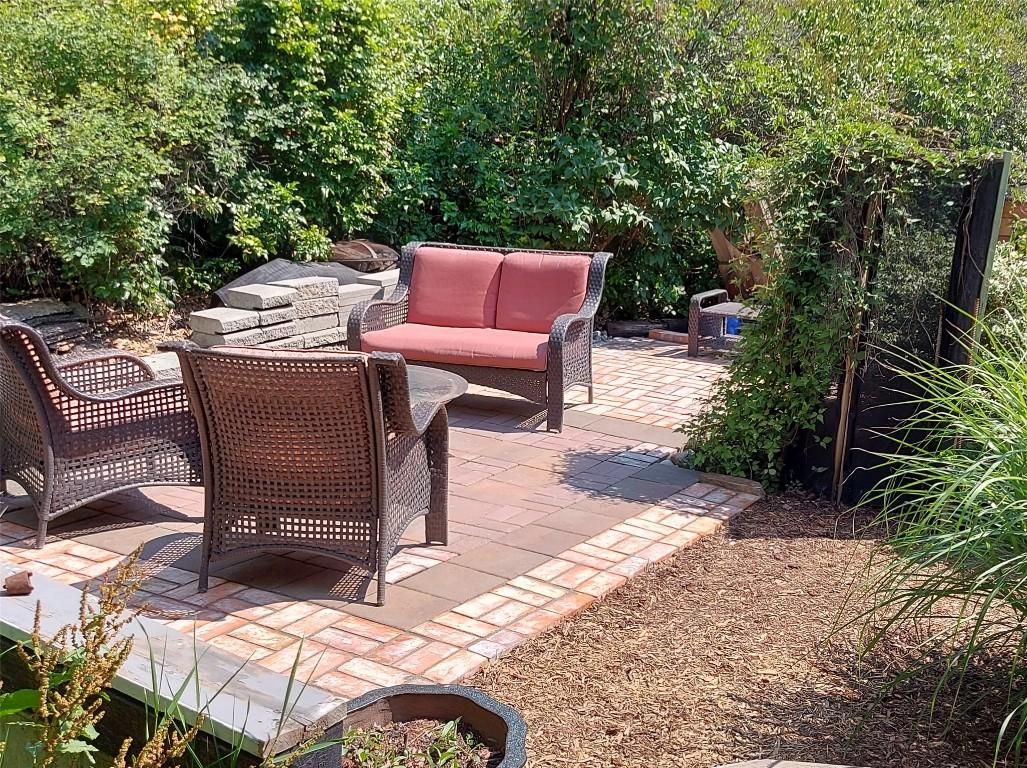 









5706


Butler

Street,
Summerland,




BC
V0H 1Z1

