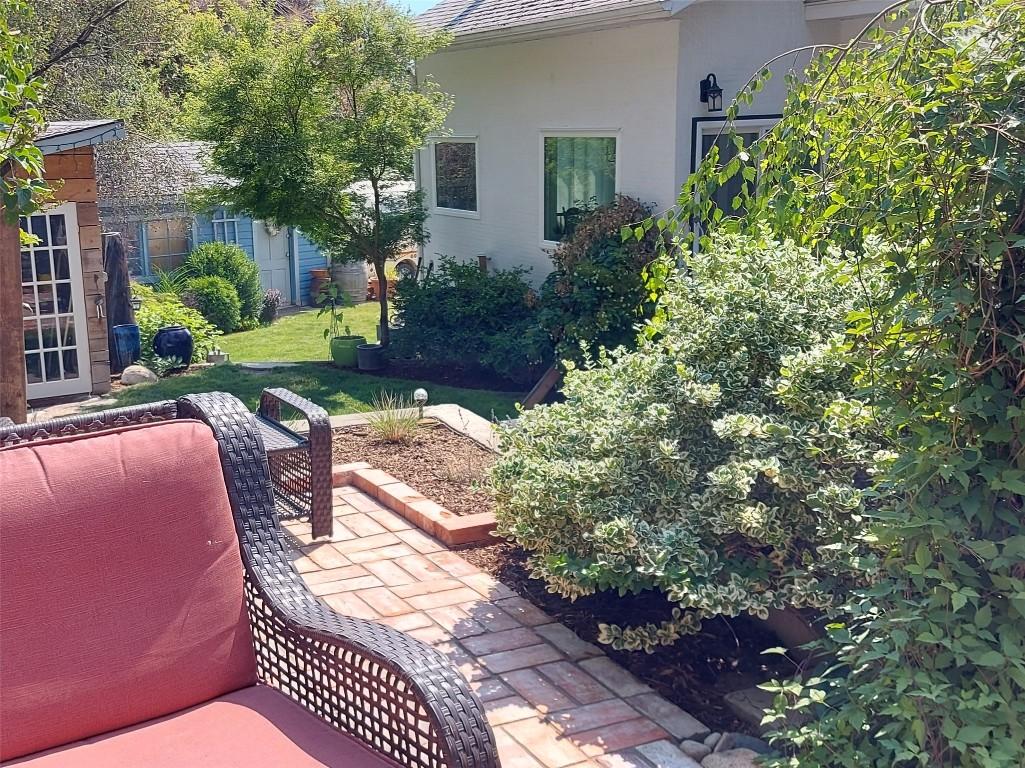 









5706


Butler

Street,
Summerland,




BC
V0H 1Z1

