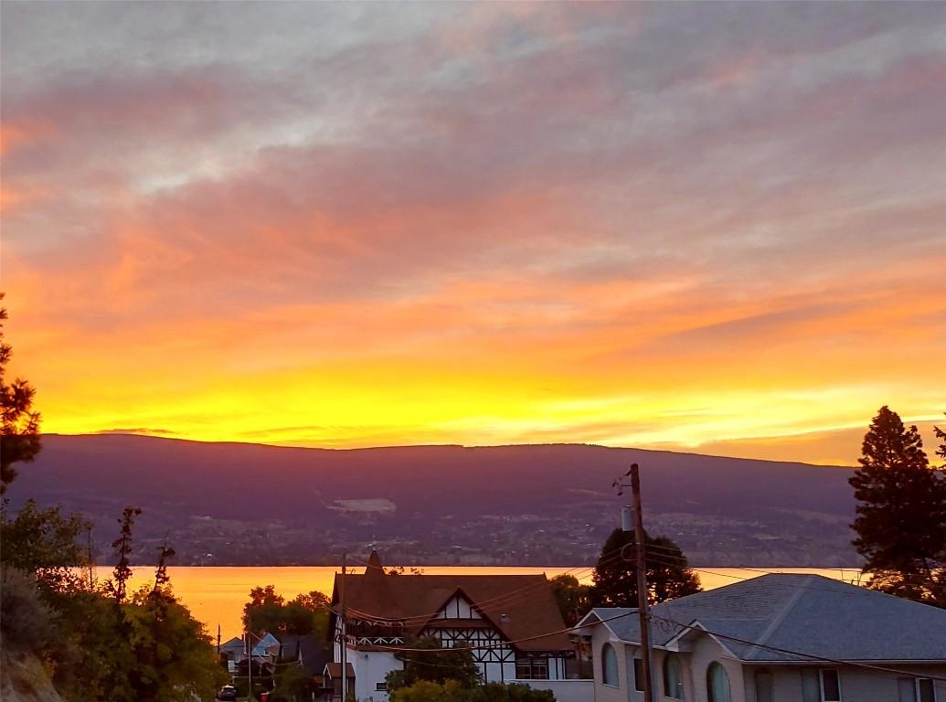 









5706


Butler

Street,
Summerland,




BC
V0H 1Z1


