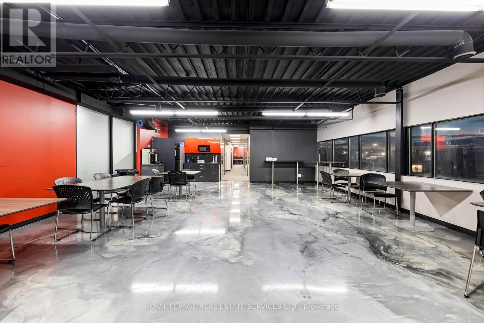 












5850 DIXIE ROAD

,
Mississauga,




Ontario
L4W1E7

