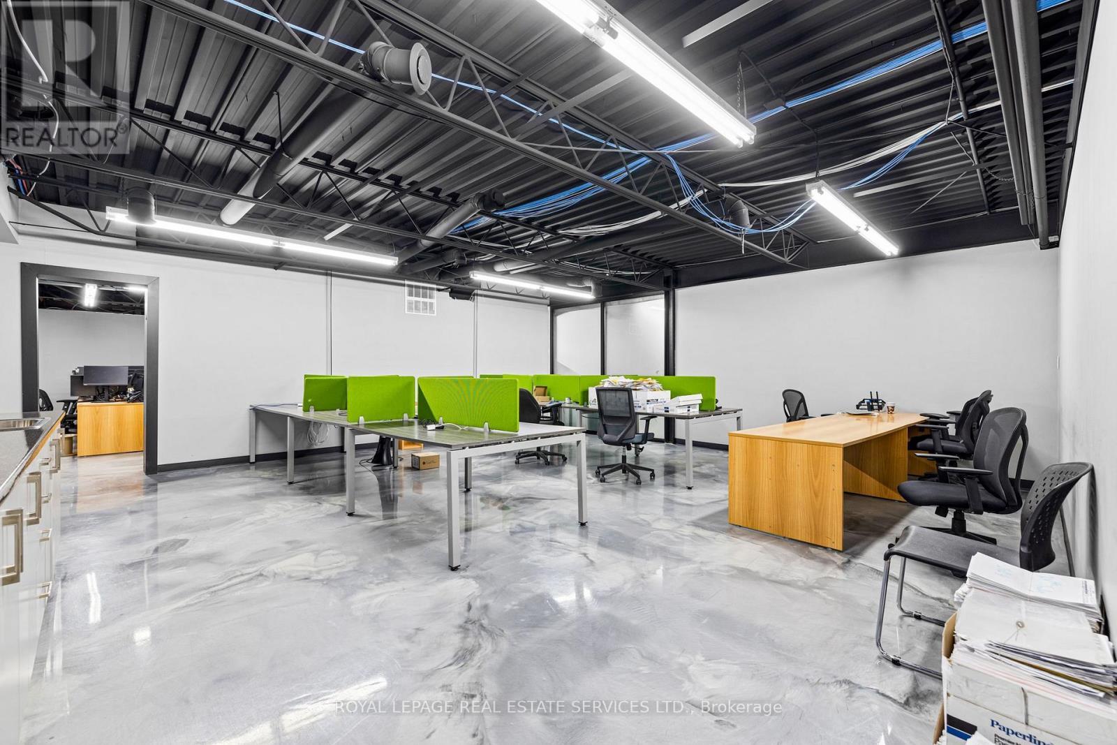 












5850 DIXIE ROAD

,
Mississauga,




Ontario
L4W1E7

