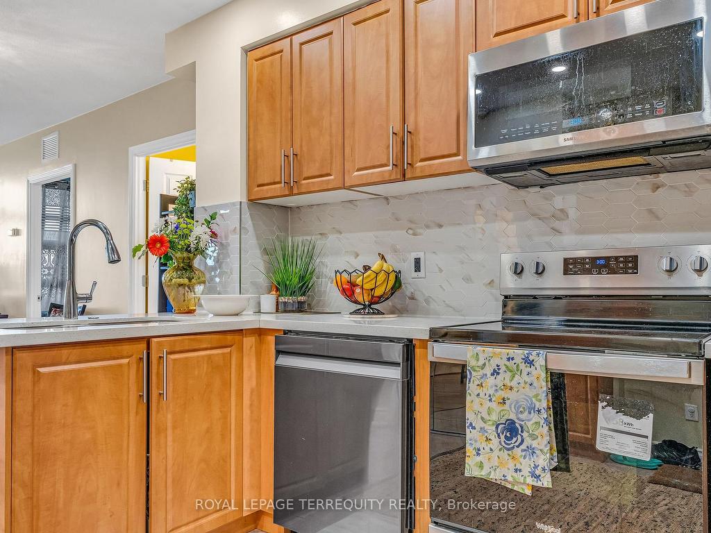 









2464


Weston

Road, 1014,
Toronto,




ON
M9N 0A2


