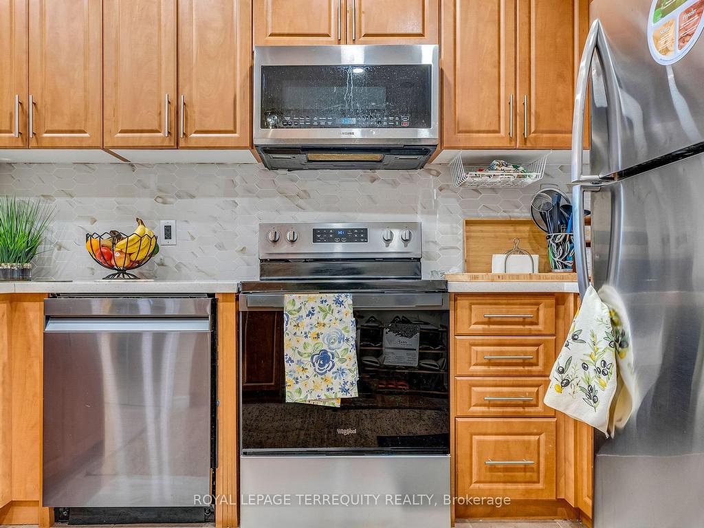 









2464


Weston

Road, 1014,
Toronto,




ON
M9N 0A2

