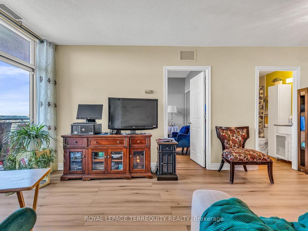 









2464


Weston

Road, 1014,
Toronto,




ON
M9N 0A2

