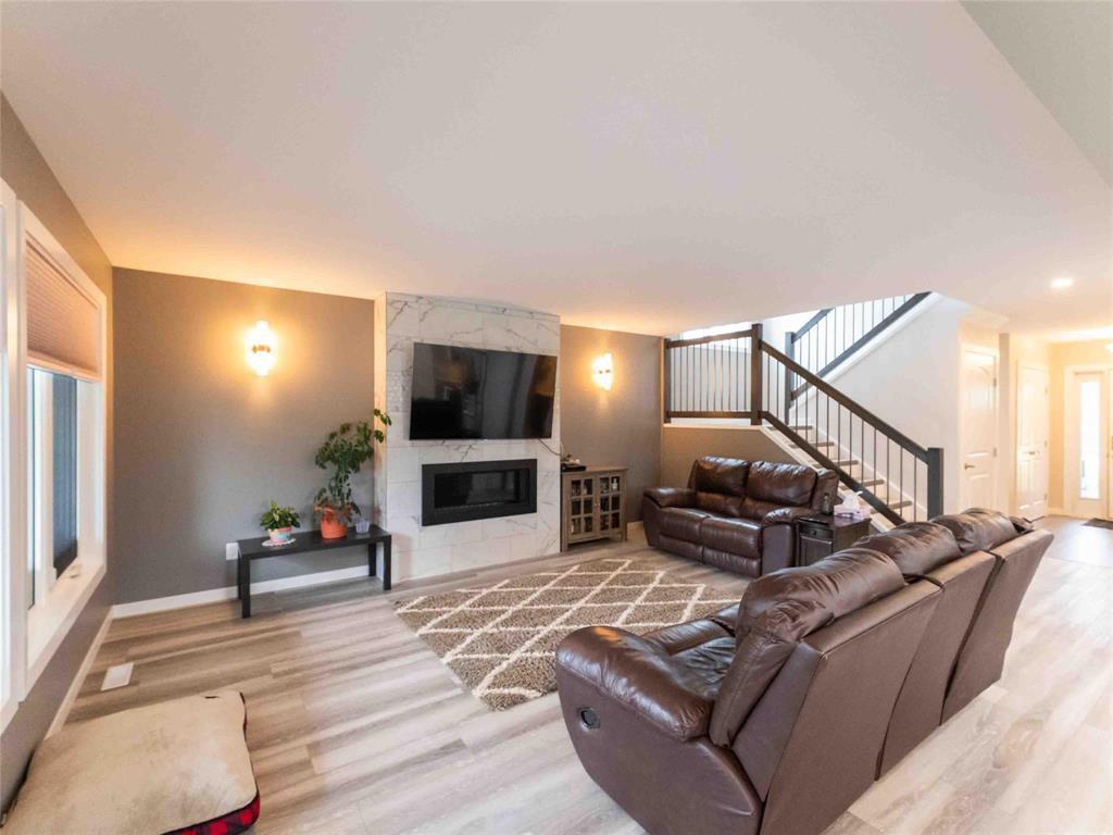 












6 Sunfish Circle

,
Riverton,




Manitoba
R0C0A0

