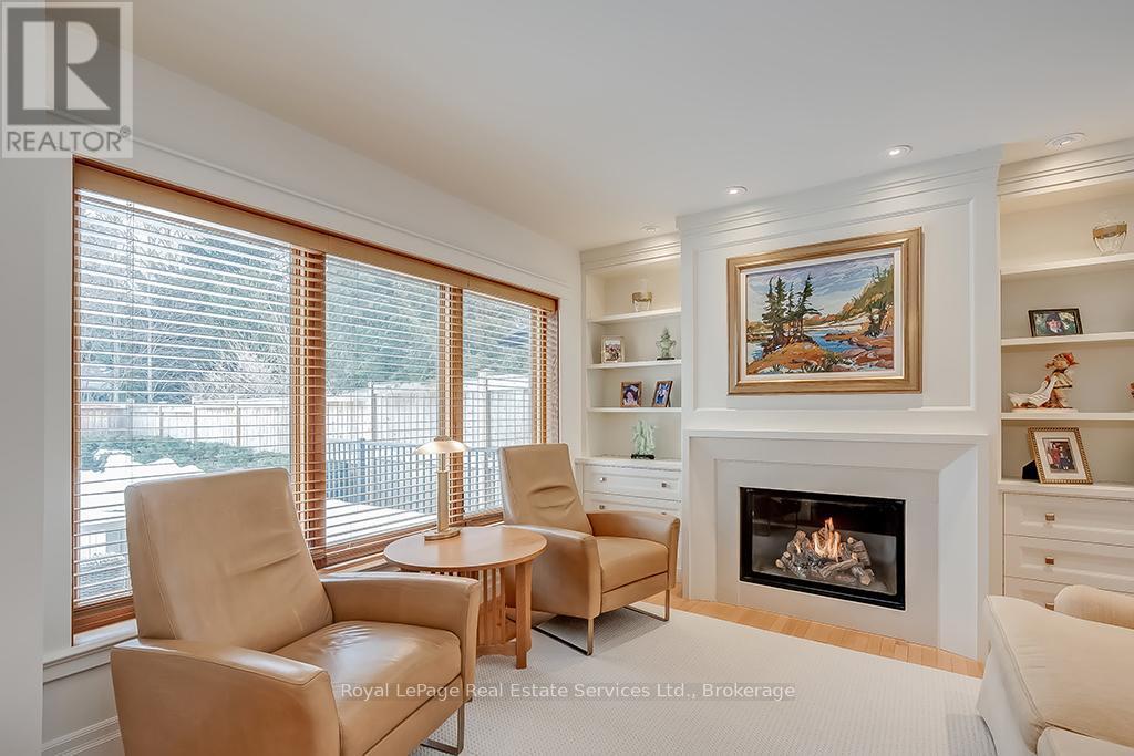 












69 ALLAN STREET

,
Oakville (OO Old Oakville),




Ontario
L6J3M7


