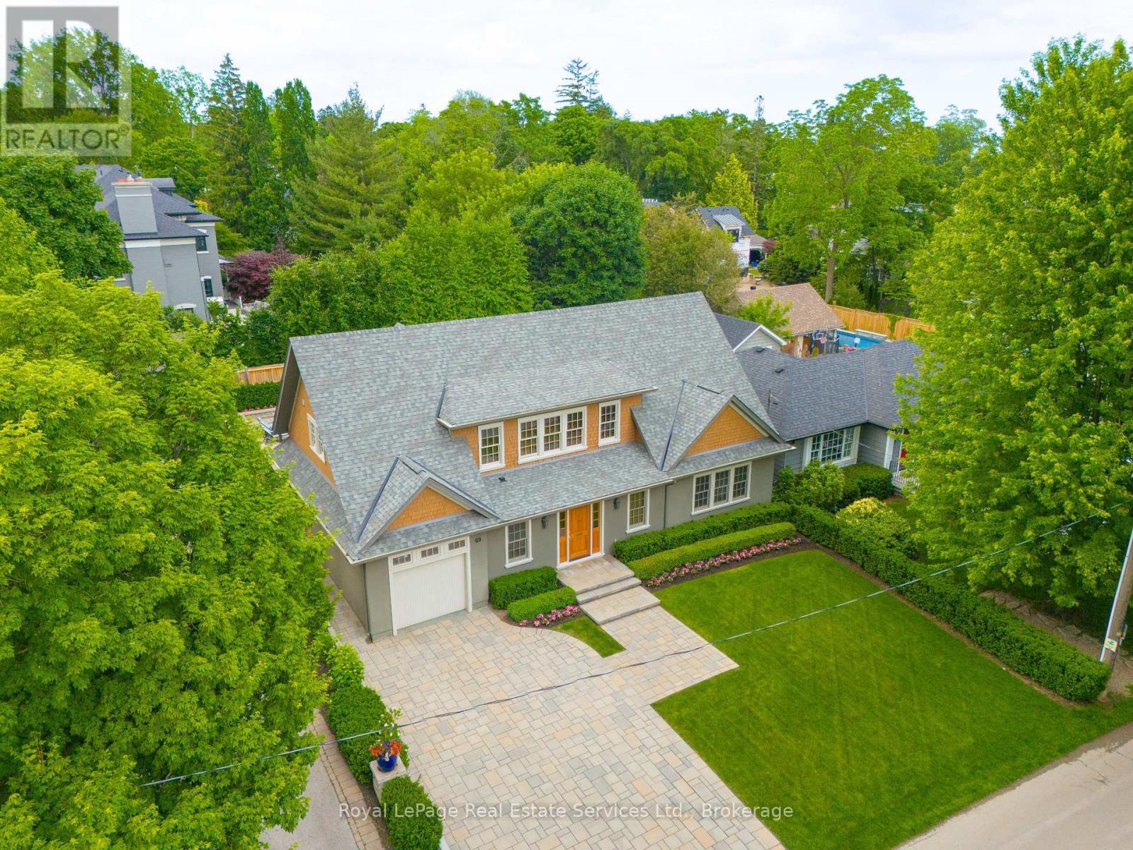 












69 ALLAN STREET

,
Oakville (OO Old Oakville),




Ontario
L6J3M7

