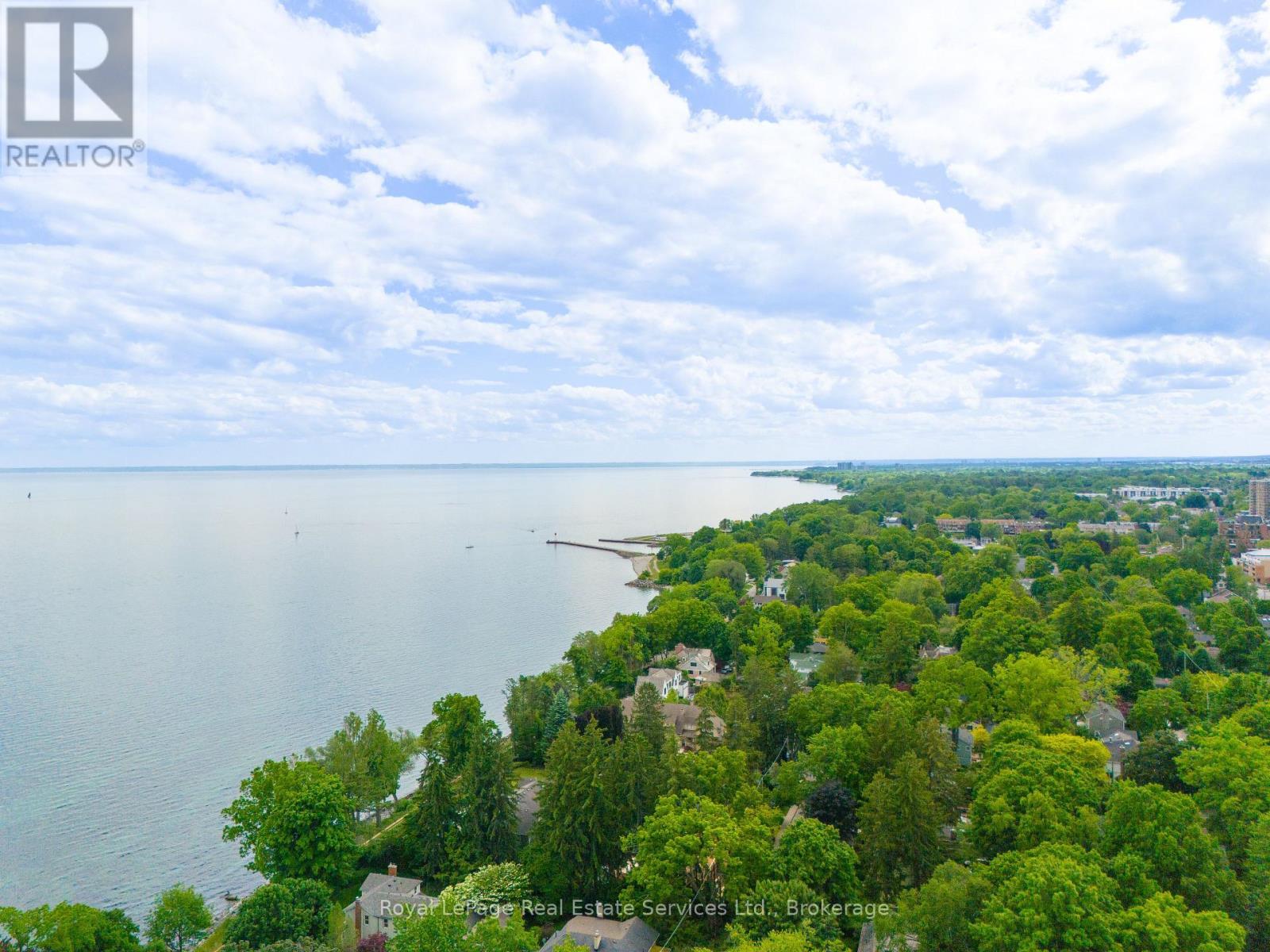












69 ALLAN STREET

,
Oakville (OO Old Oakville),




Ontario
L6J3M7

