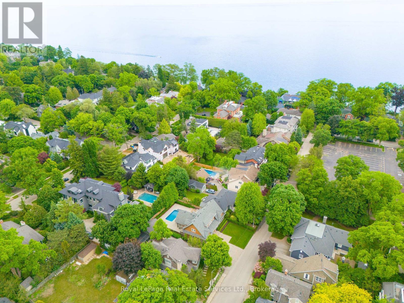 












69 ALLAN STREET

,
Oakville (OO Old Oakville),




Ontario
L6J3M7

