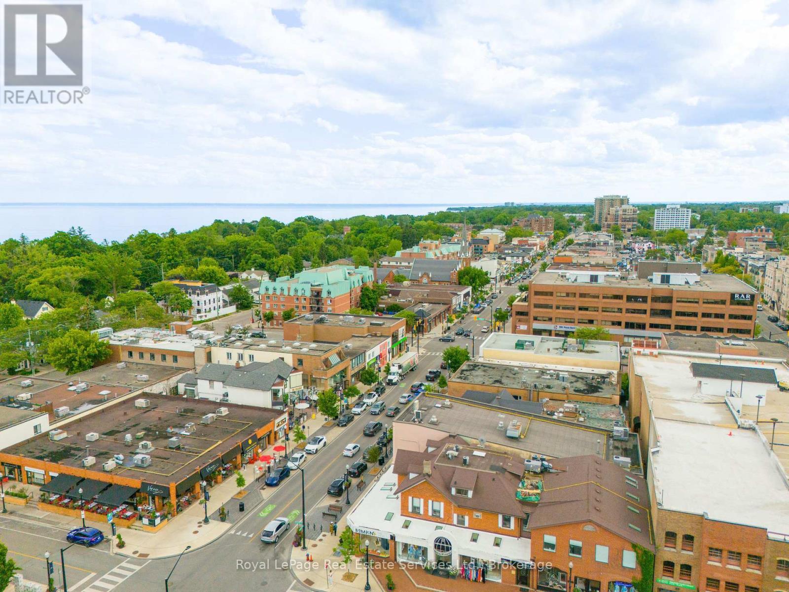 












69 ALLAN STREET

,
Oakville (OO Old Oakville),




Ontario
L6J3M7

