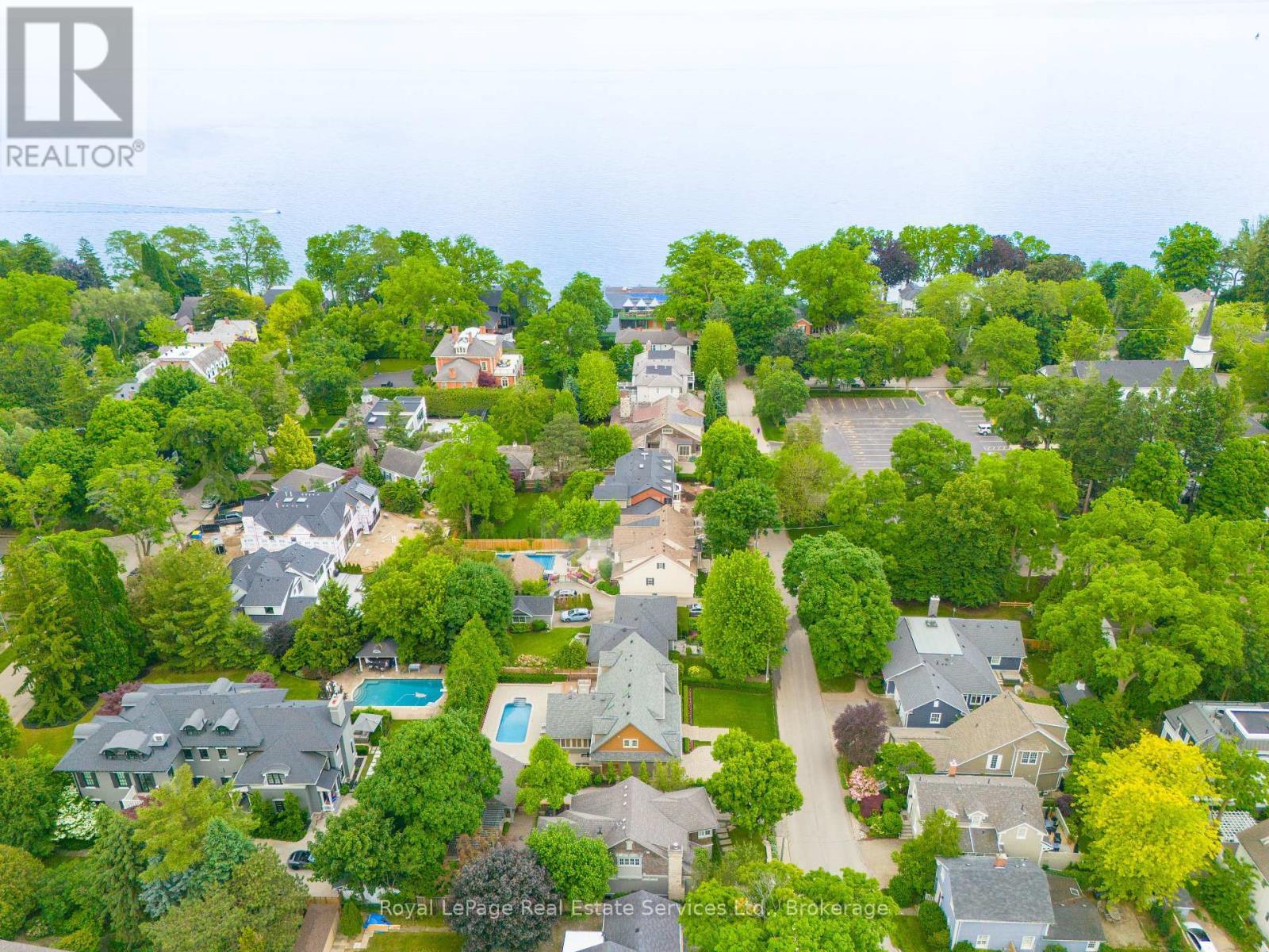 












69 ALLAN STREET

,
Oakville (OO Old Oakville),




Ontario
L6J3M7

