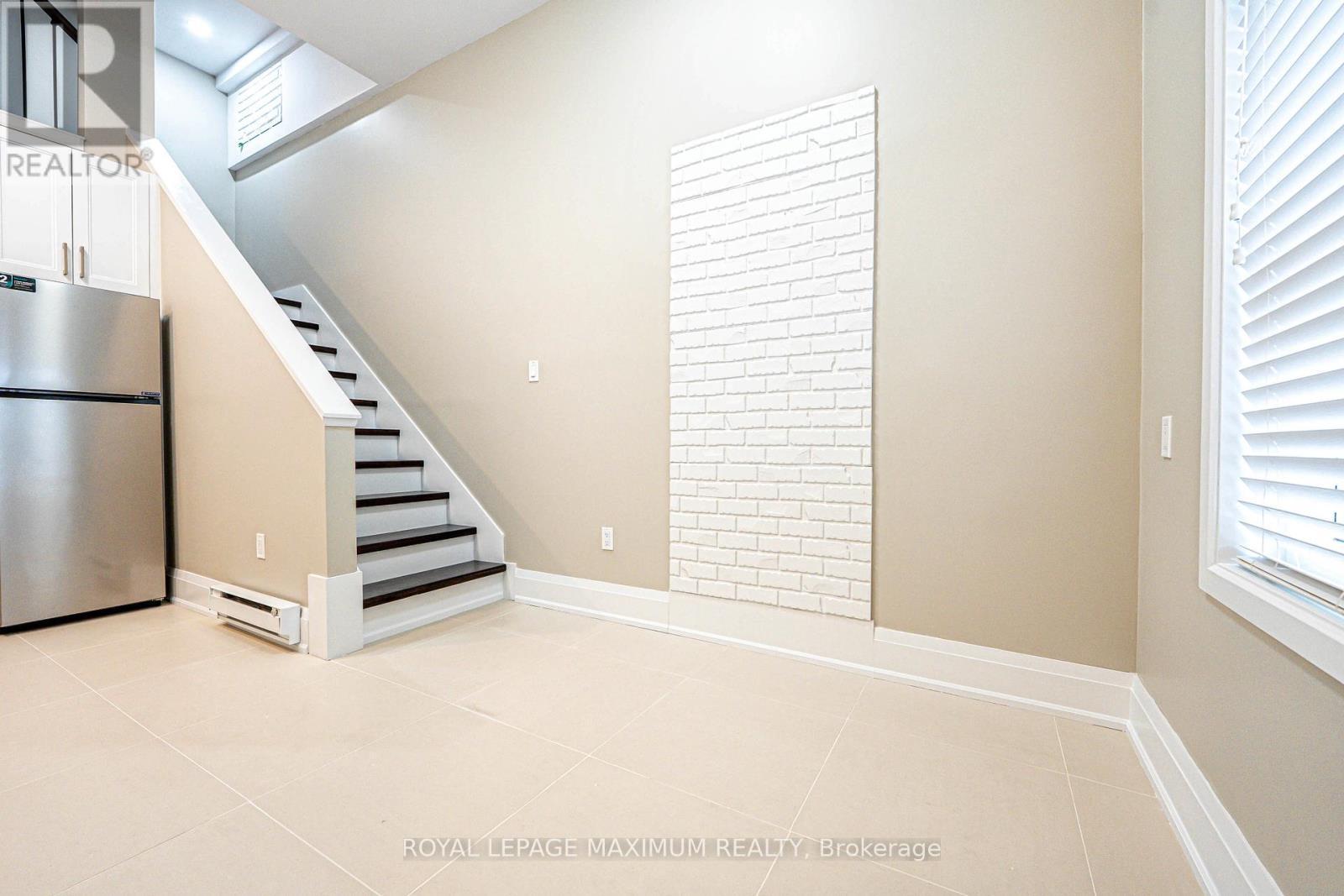 












UPPER UNIT B - 84 ENFIELD AVENUE

,
Toronto,




Ontario
M8W1T9

