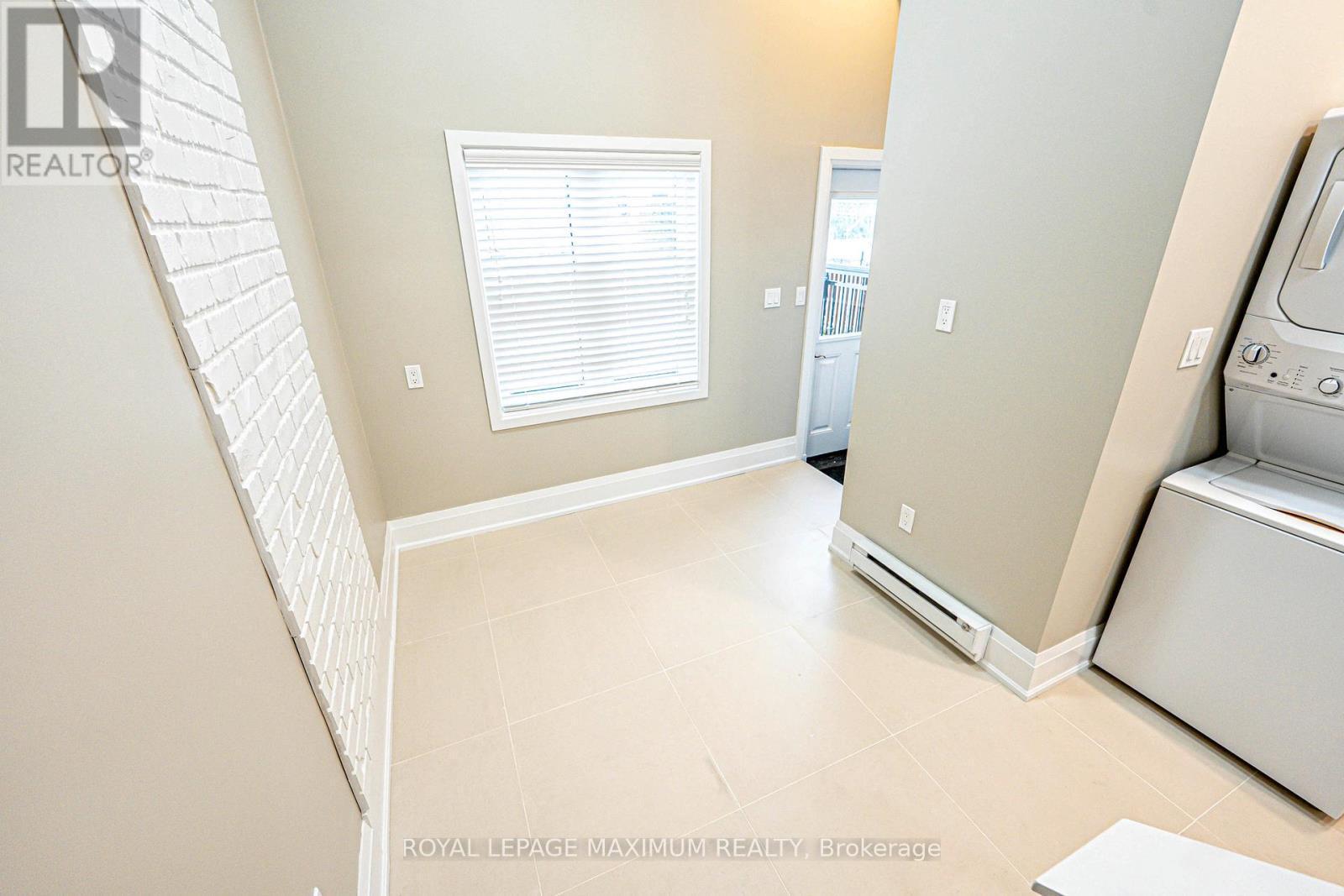 












UPPER UNIT B - 84 ENFIELD AVENUE

,
Toronto,




Ontario
M8W1T9

