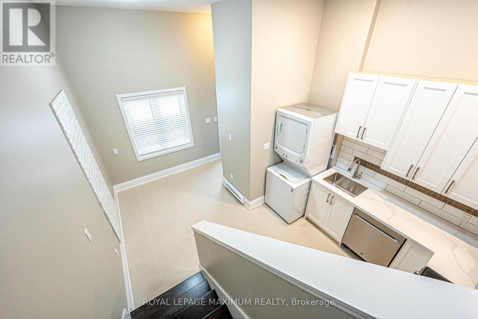 












UPPER UNIT B - 84 ENFIELD AVENUE

,
Toronto,




Ontario
M8W1T9

