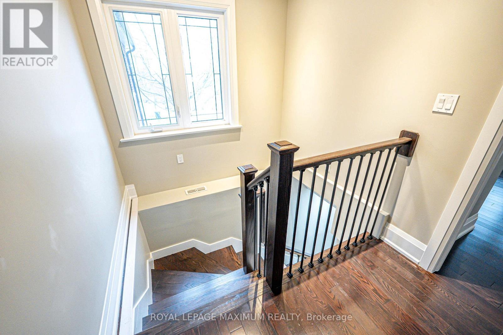 












UPPER UNIT B - 84 ENFIELD AVENUE

,
Toronto,




Ontario
M8W1T9

