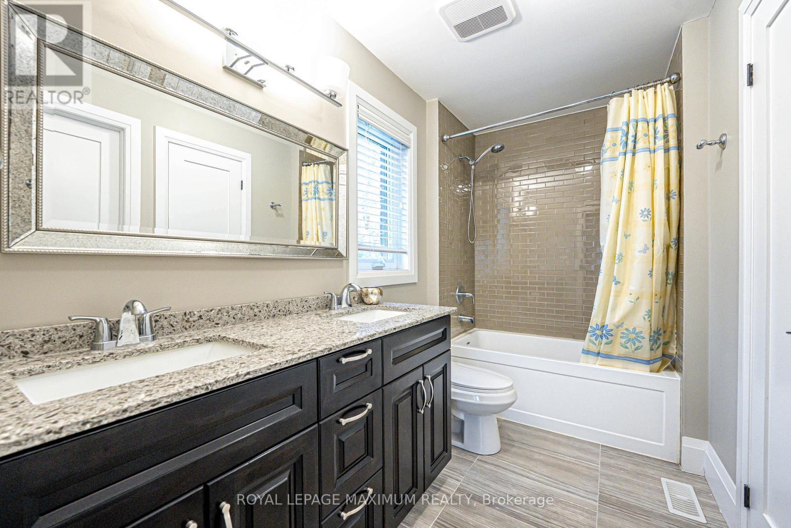 












UPPER UNIT B - 84 ENFIELD AVENUE

,
Toronto,




Ontario
M8W1T9

