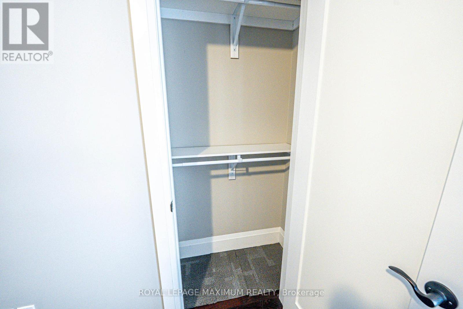 












UPPER UNIT B - 84 ENFIELD AVENUE

,
Toronto,




Ontario
M8W1T9

