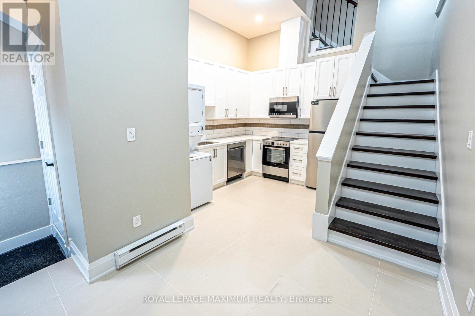 












UPPER UNIT B - 84 ENFIELD AVENUE

,
Toronto,




Ontario
M8W1T9

