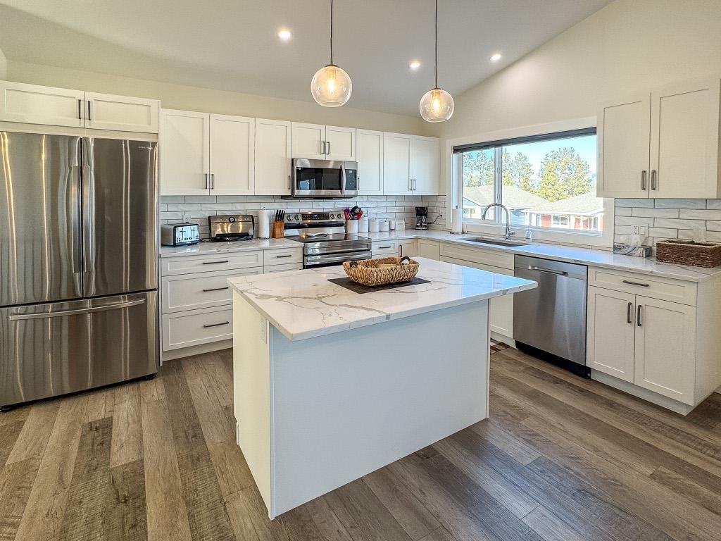 









317


Legacy

Lookout,
Cranbrook,




BC
V1C 0E4

