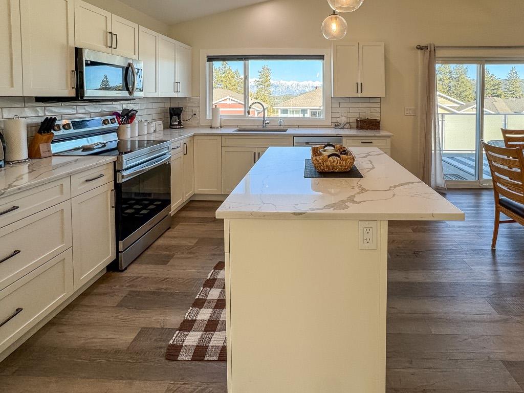 









317


Legacy

Lookout,
Cranbrook,




BC
V1C 0E4

