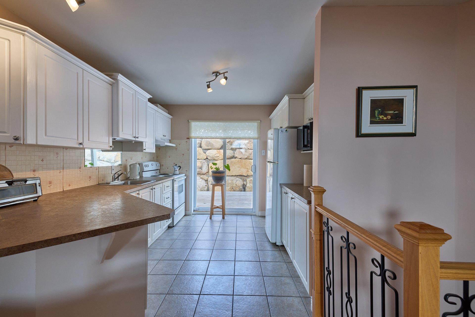 









470

 - 474


Ch. du Domaine-R.-Lavoie

,
Saint-Donat,




QC
J0T2C0

