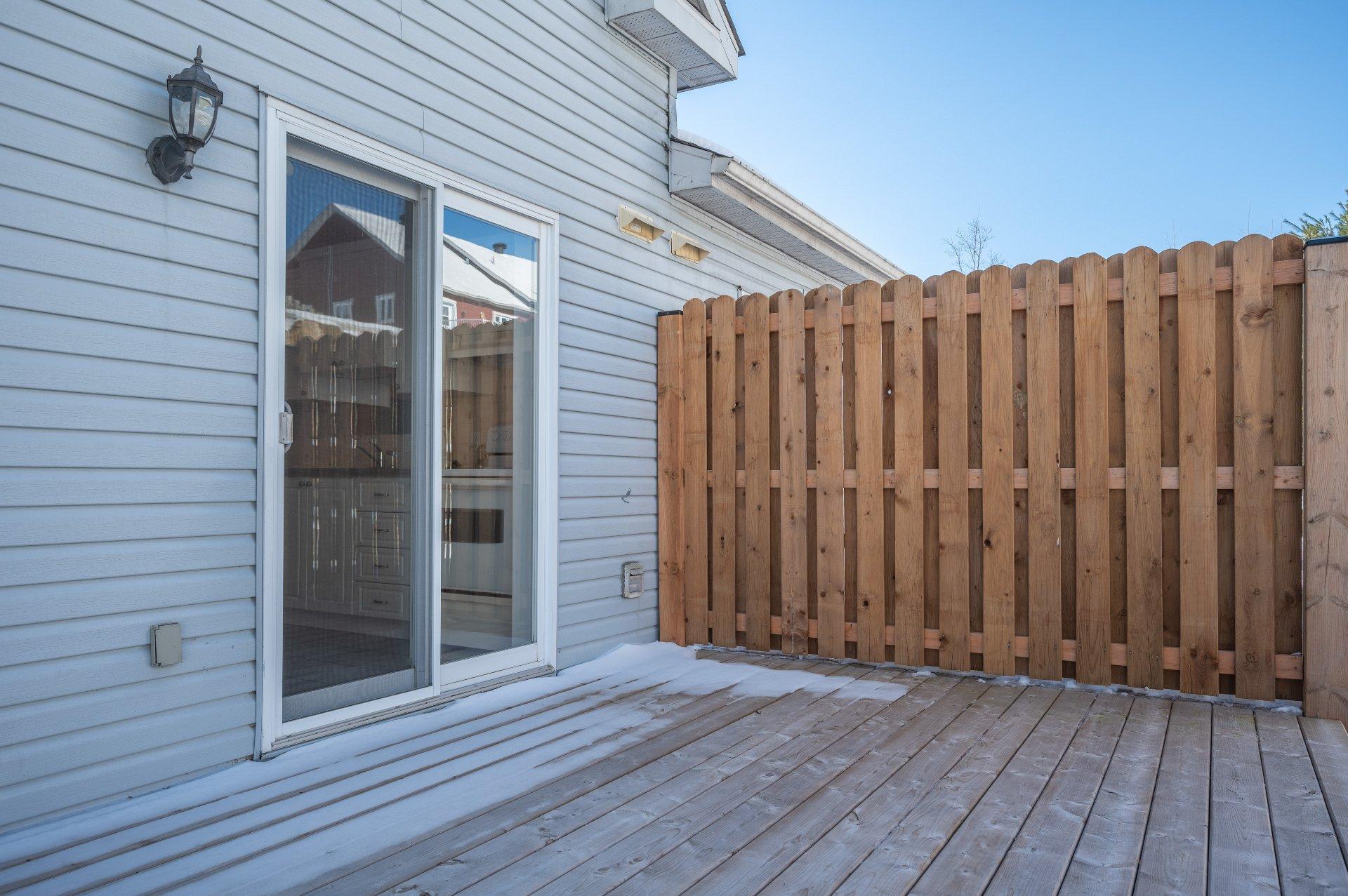 









470

 - 474


Ch. du Domaine-R.-Lavoie

,
Saint-Donat,




QC
J0T2C0


