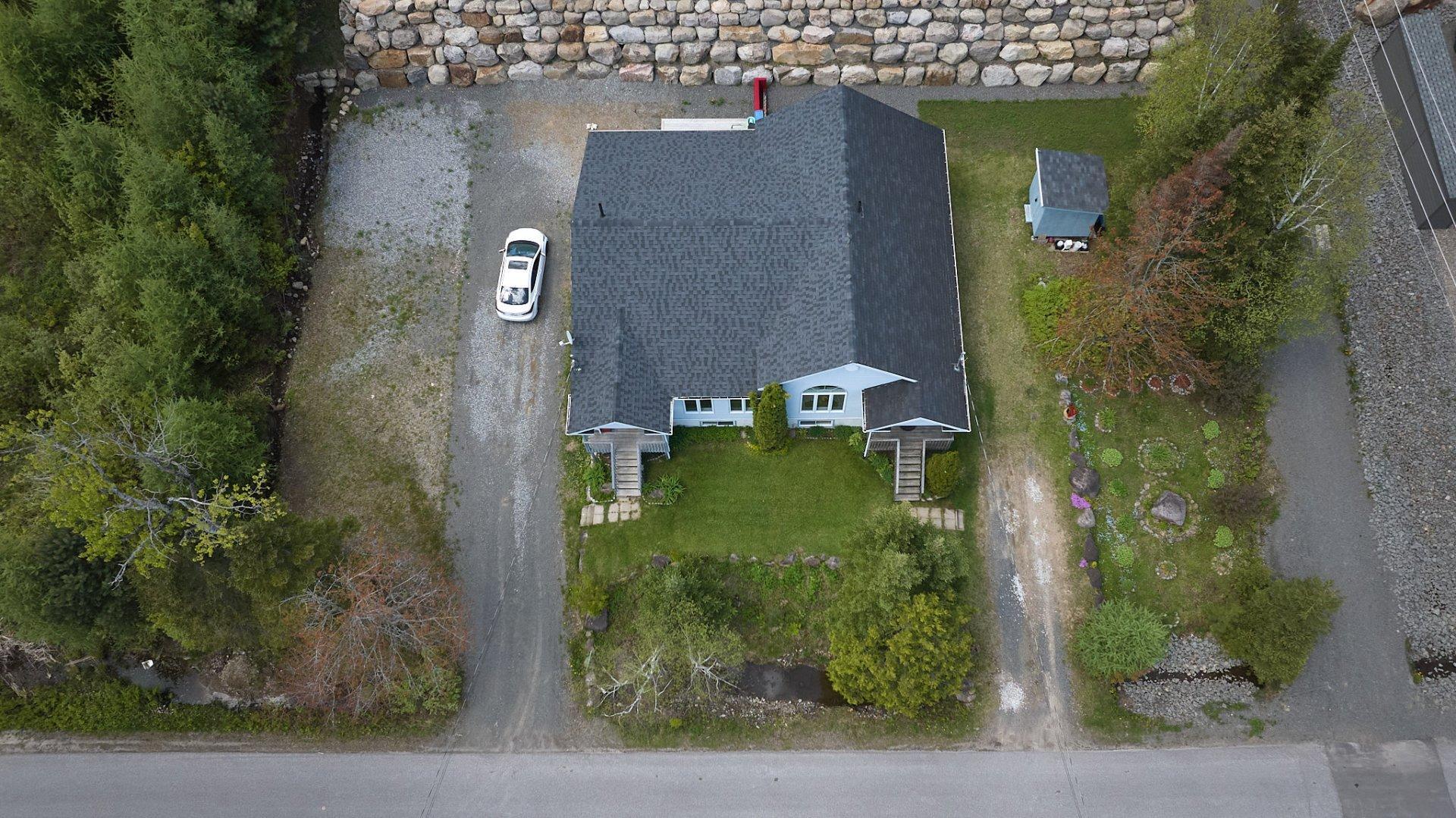 









470

 - 474


Ch. du Domaine-R.-Lavoie

,
Saint-Donat,




QC
J0T2C0

