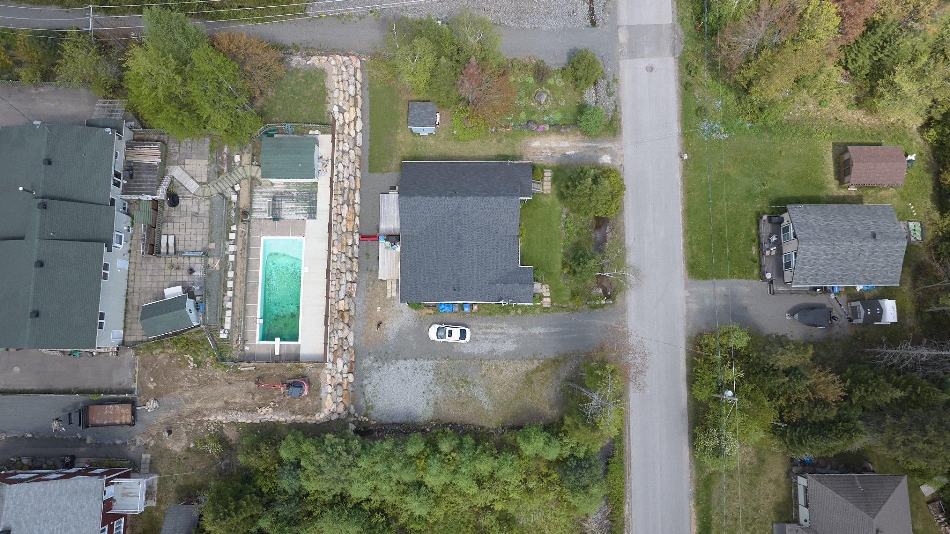









470

 - 474


Ch. du Domaine-R.-Lavoie

,
Saint-Donat,




QC
J0T2C0

