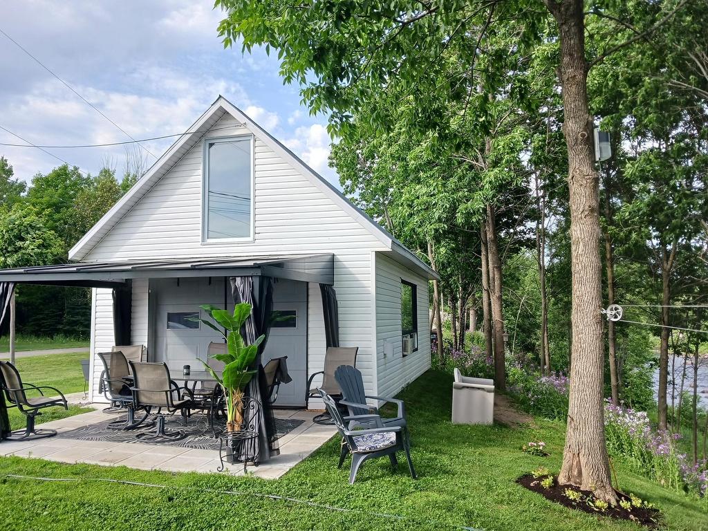 









30

 - 34


Ch. du Nord-du-Rocher

,
Saint-Pacôme,




QC
G0L3X0

