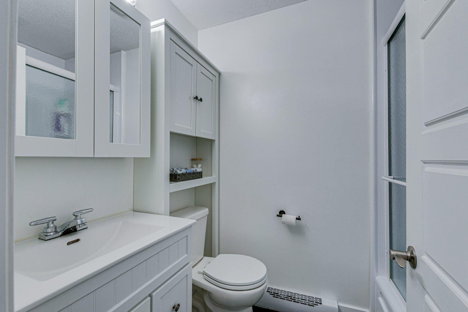 









15


Rue de la Baie

,
Val-des-Monts,




QC
J8N5A8

