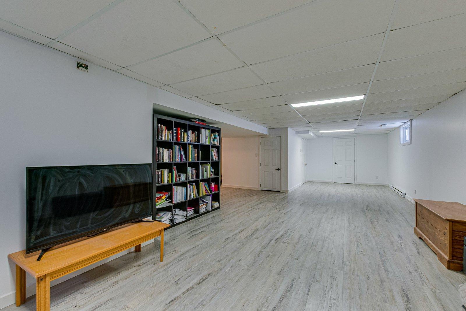 









15


Rue de la Baie

,
Val-des-Monts,




QC
J8N5A8

