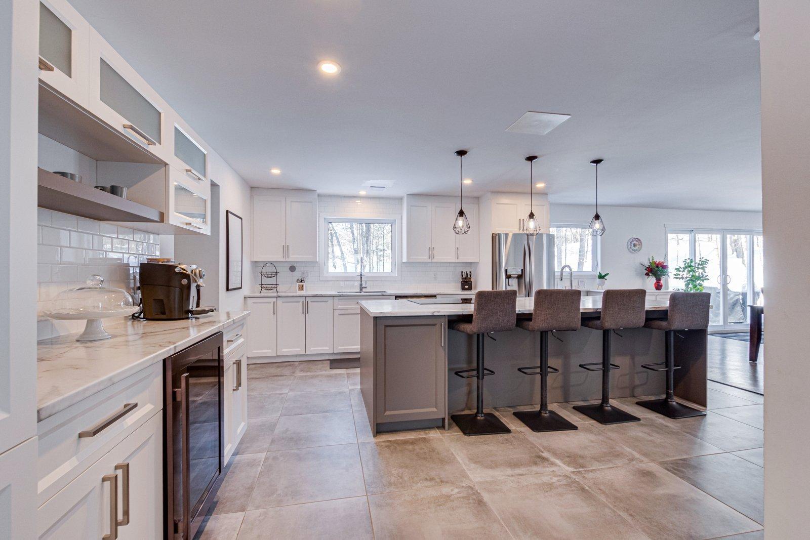 









15


Rue de la Baie

,
Val-des-Monts,




QC
J8N5A8

