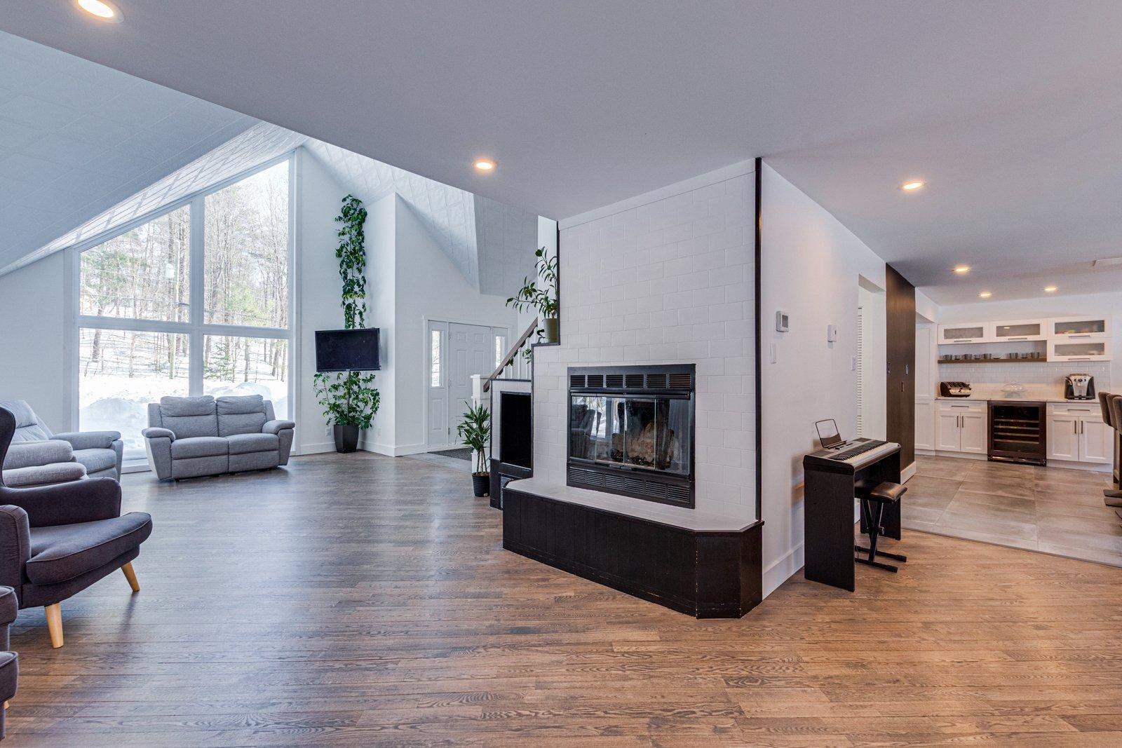 









15


Rue de la Baie

,
Val-des-Monts,




QC
J8N5A8

