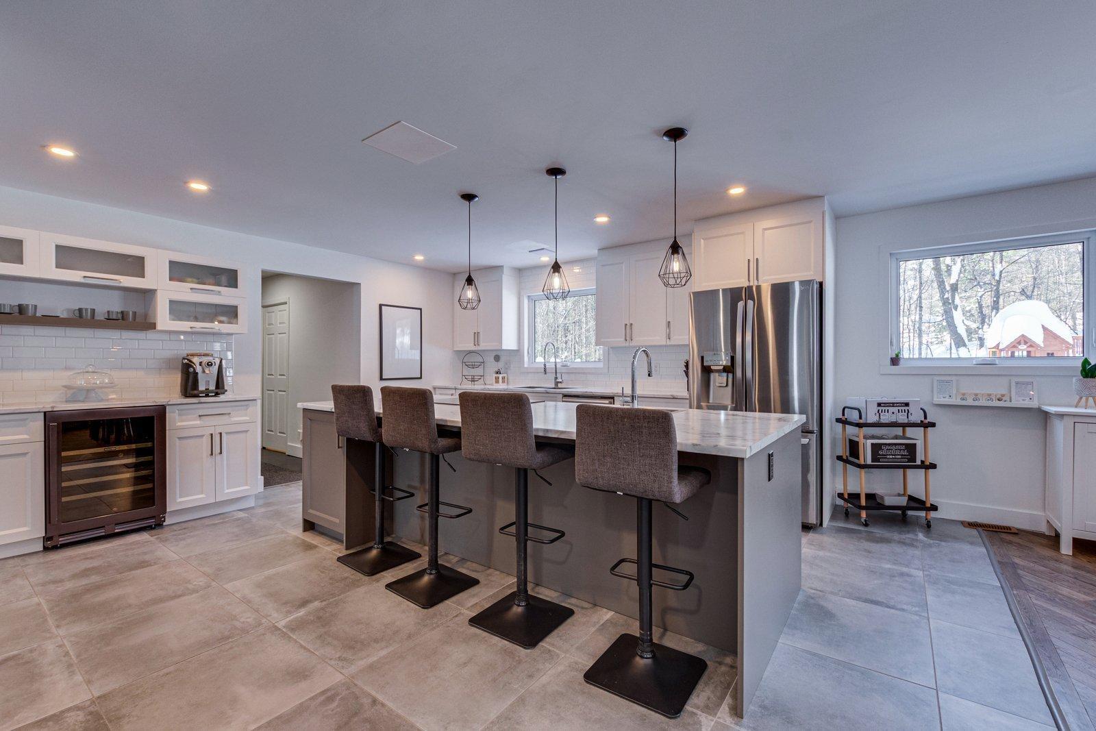 









15


Rue de la Baie

,
Val-des-Monts,




QC
J8N5A8

